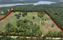 359 E Dade 74, Greenfield, MO 65661