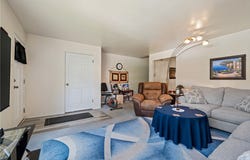 1241 Cochran Rd, Mt Lebanon, PA 15243