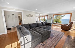 3232 SUNSET Blvd, Seaside, OR 97138