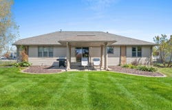 674 SWAN Road, DE PERE, WI 54115-8243