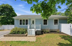 57 Seven Bridge Rd, Lancaster, MA 01523