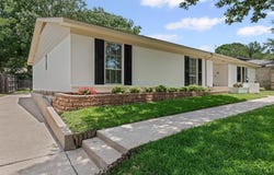 3915 Glenbrook Drive, Arlington, TX 76015