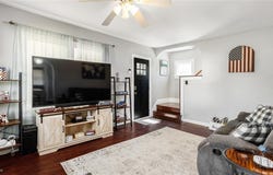 137 N Vernon Avenue, Newark, OH 43055
