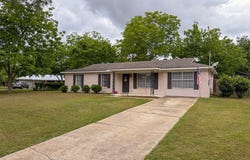 603 Carr Circle, Headland, AL 36345