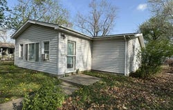 211 E Short Street, Centerville, IA 52544