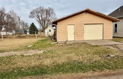 408 W Cedar St, Doniphan, NE 68832
