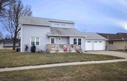 1310 E Maple Ave, Norfolk, NE 68701