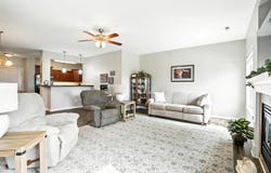 1092 Walnut Ave, IA 52327