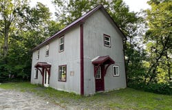 5 Starks Road, New Sharon, ME 04955