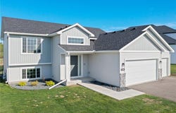 1120 7th Avenue NE, Isanti, MN 55040