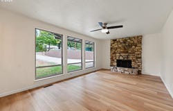 17610 SE SUNNYSIDE Rd, Damascus, OR 97089
