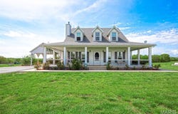 17305 Riverside Road, Crocker, MO 65452