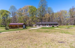 121 White Pine Road, Beattyville, KY 41311