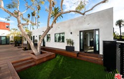 1325 Cabrillo Ave, Venice, CA 90291
