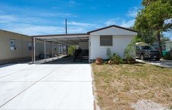 169 Stone St, Aransas Pass, TX 78336