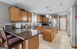 3750 MANOR LANE, CHAMBERSBURG, PA 17202