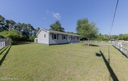 69 Sanders Drive, Hubert, NC 28539