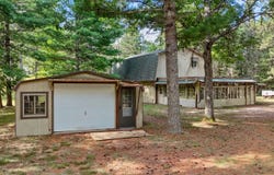10596 Pines Trail, Roscommon, MI 48653
