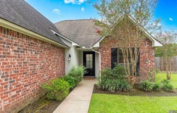 12237 Spring Valley Dr, Geismar, LA 70734