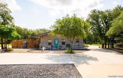 712 LINK DR, Kingsland, TX 78639