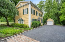 86 WASHINGTON Street, ROCKY HILL, NJ 08553