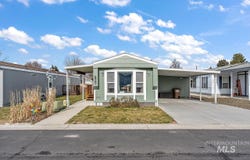 752 Freedom Ln, Emmett, ID 83617
