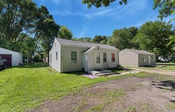 1313 Lakeland Drive NE, Willmar, MN 56201