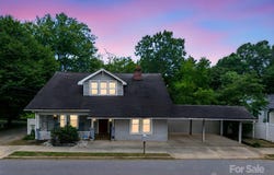 241 4th Avenue N, Taylorsville, NC 28681