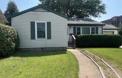 902 W Burlington Avenue, Fairfield, IA 52556