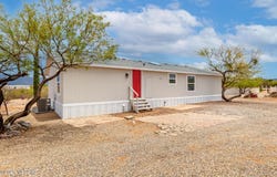 10055 S Big Thunder Drive, Vail, AZ 85641