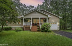 136 Weasel Road, Dingmans Ferry, PA 18328