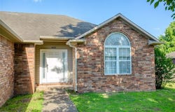 400 Village DR, Lavaca, AR 72941