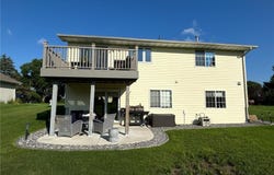 498 Skyview Lane, Carver, MN 55315