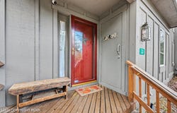 33 Elevator, Lake Harmony, PA 18624