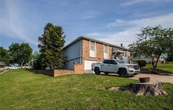 4800 NW Downing Street, Blue Springs, MO 64015