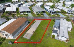 241 Daisy Avenue, Fort Myers, FL 33908