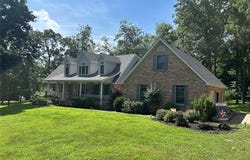 834 College Road, Union, MO 63084