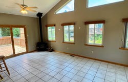 68 THOMAS Avenue, MAPLE SHADE, NJ 08052
