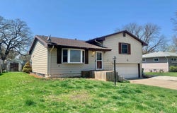 716 S Locust Street, Jefferson, IA 50129
