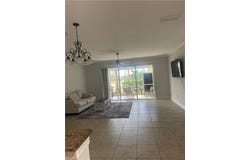 884 Hampton Cir, NAPLES, FL 34105