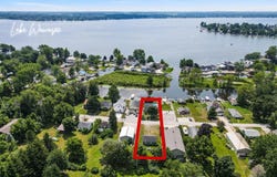 11621 N Elm Grove Drive, Syracuse, IN 46567-8507