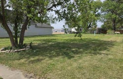 221 S Main St, Colman, SD 57017