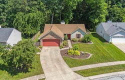 8109 Maple Valley Drive, Fort Wayne, IN 46835-4758