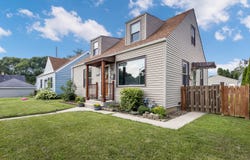 8512 W Townsend St, Milwaukee, WI 53222