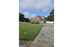 201 Thorn Berry, Conyers, GA 30094