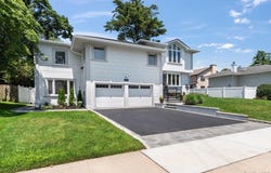 77 Bounty Lane, Jericho, NY 11753