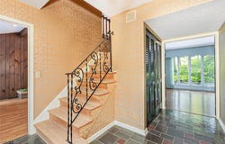 191 Parkview Drive, Aurora, OH 44202