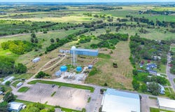 304 E South Main Street, Blooming Grove, TX 76626