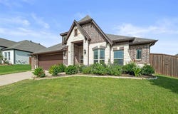 1221 Brookview Drive, Justin, TX 76247