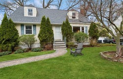 1164 Dobbs Ferry Road, White Plains, NY 10607